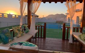 Acacia Villa